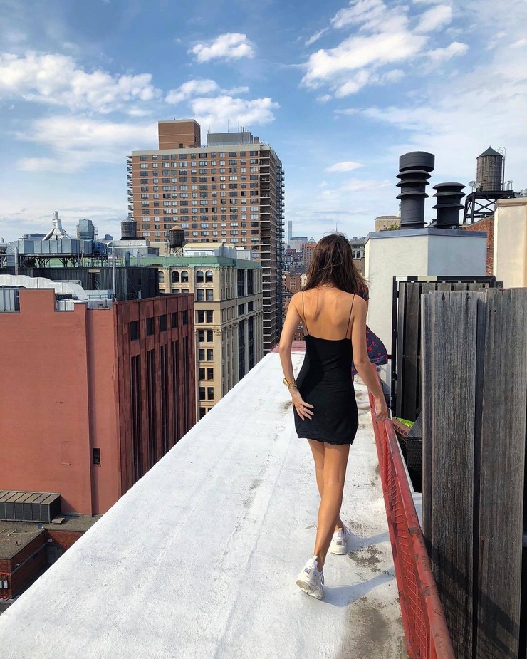 Emily Ratajkowski