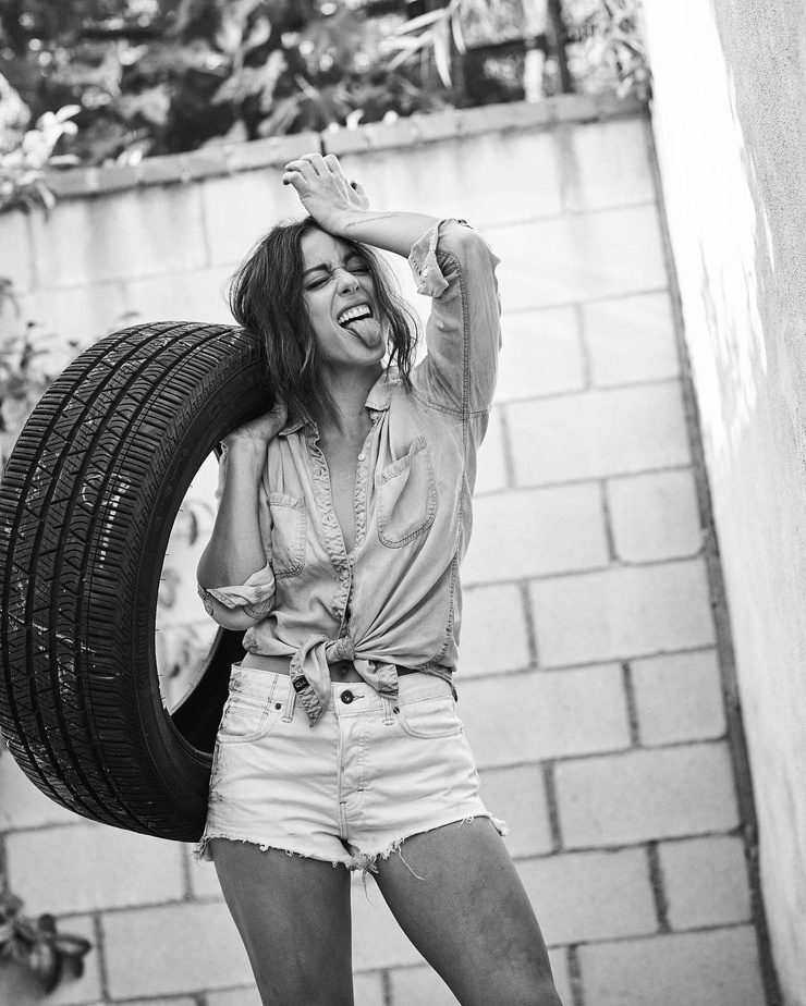 Chloe Bennet
