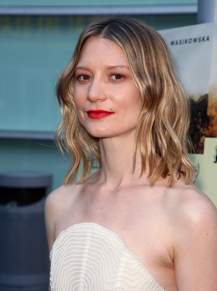 Mia Wasikowska