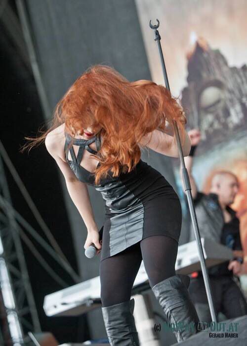 Simone Simons