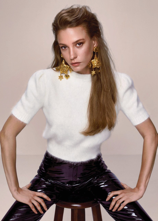 Serenay Sarikaya Serenay Sarikaya