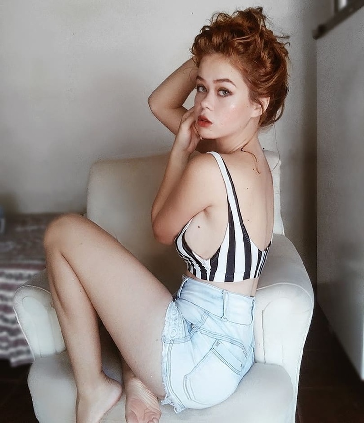Rayna Lorena Rayna Lorena