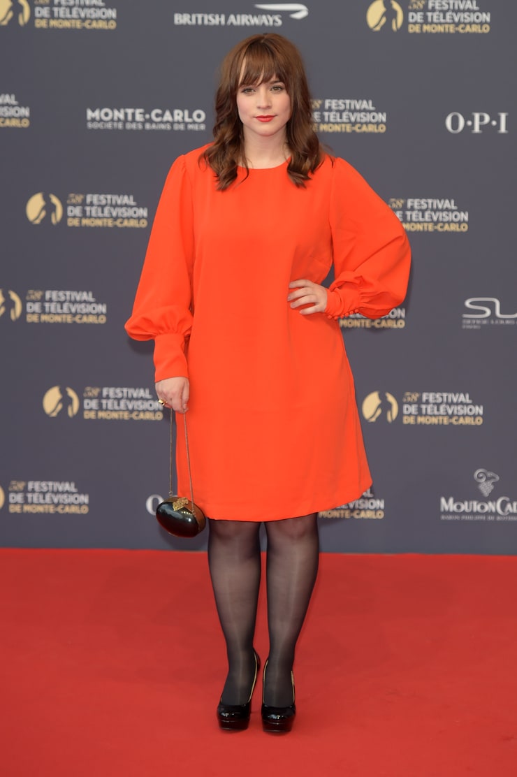 Renée Felice Smith Renée Felice Smith