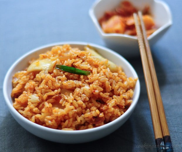 Kimchi bokkeumbap (김치볶음밥)