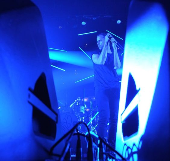 M83