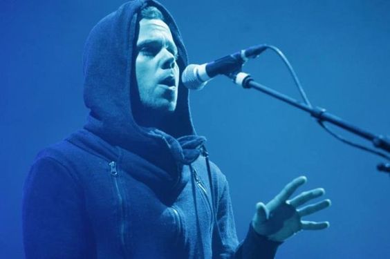 M83