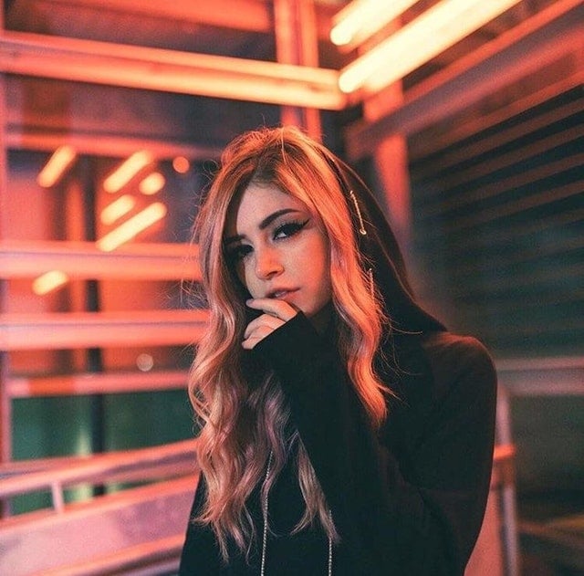 Chrissy Costanza