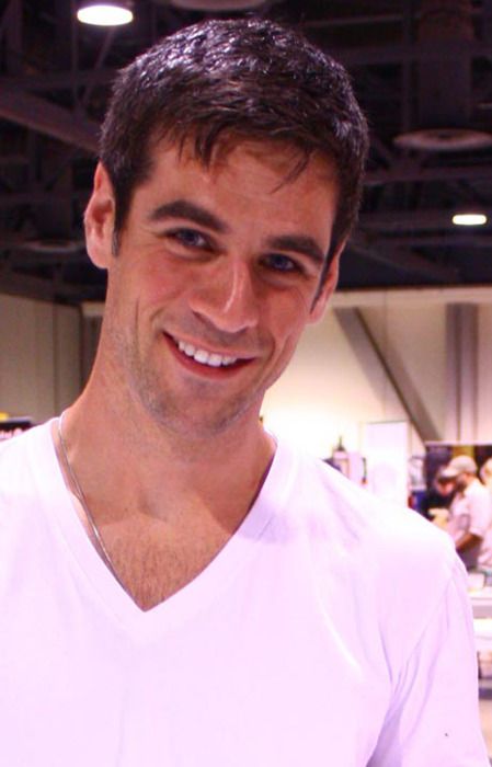 Eddie Cahill