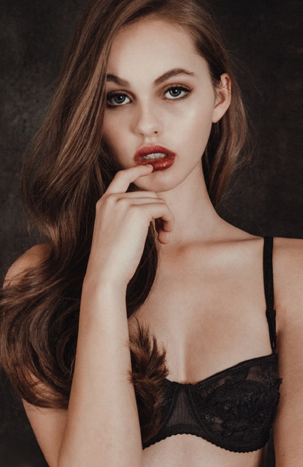 Lily Easton Lily Easton
