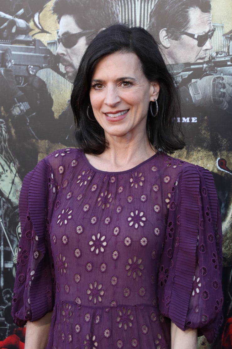 Perrey Reeves