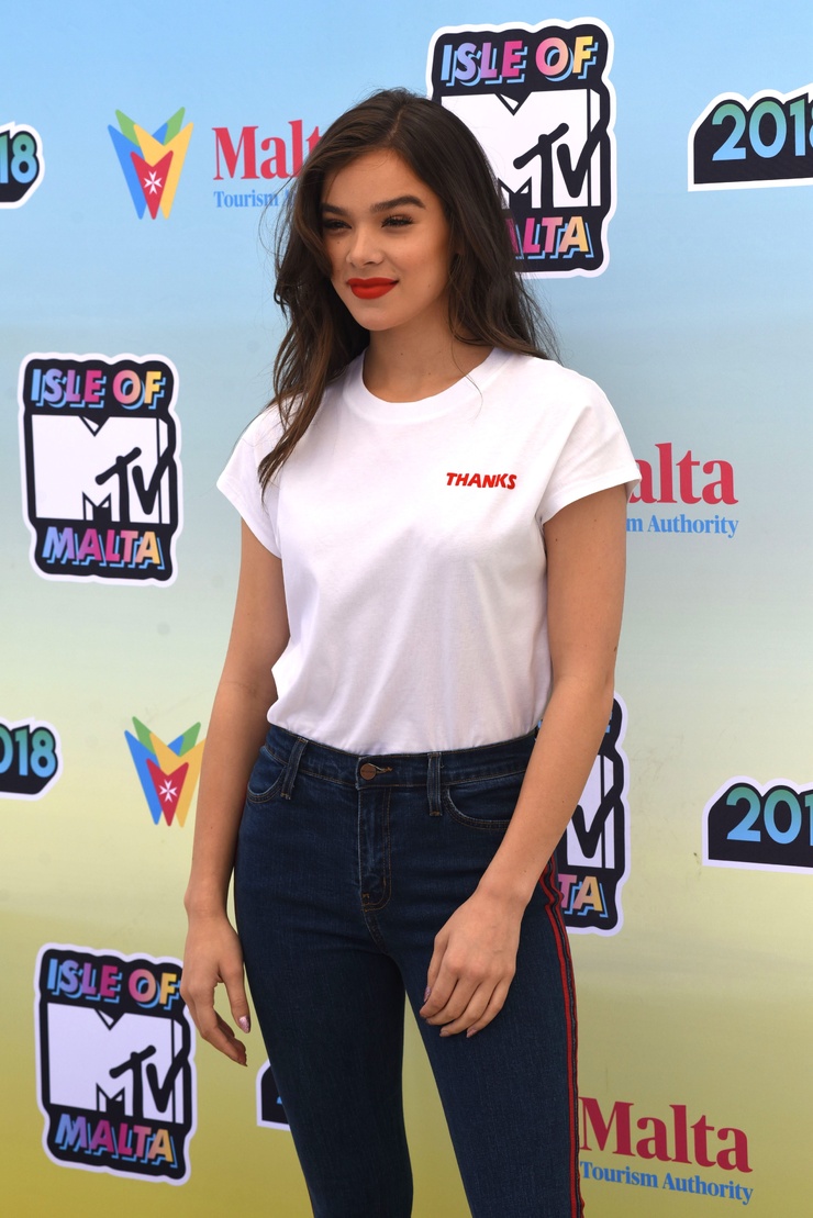 Hailee Steinfeld