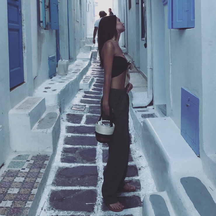 Emily Ratajkowski