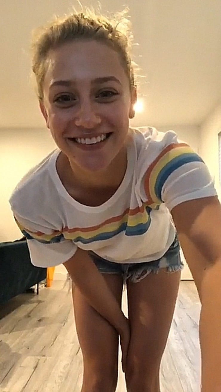 Lili Reinhart