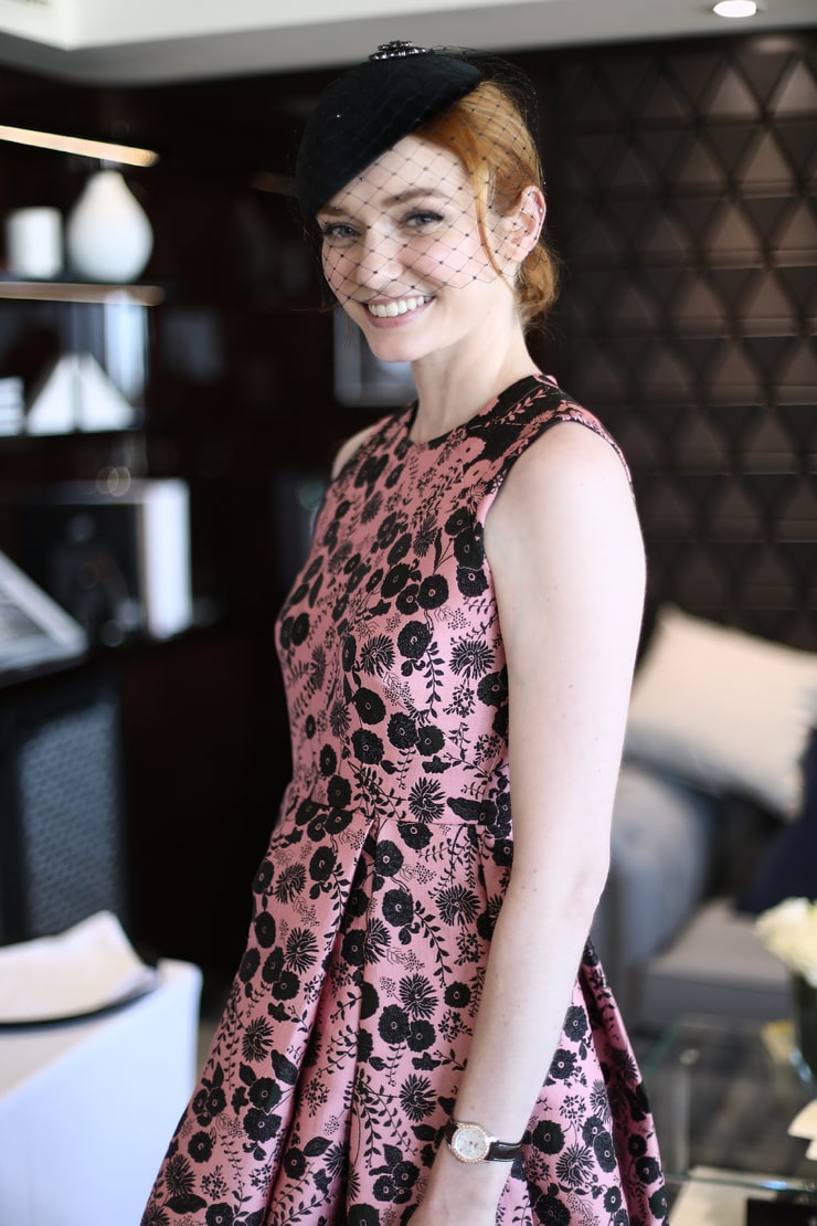Eleanor Tomlinson Eleanor Tomlinson