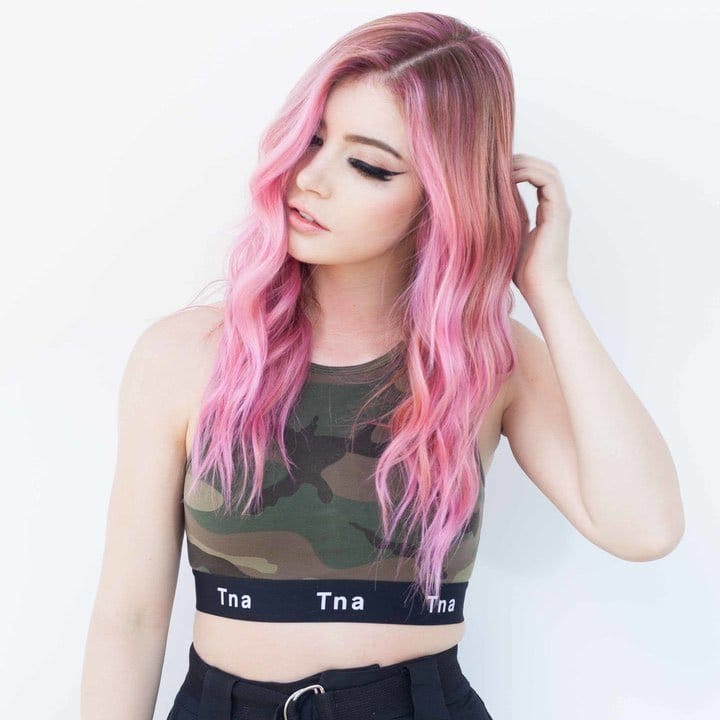 Chrissy Costanza