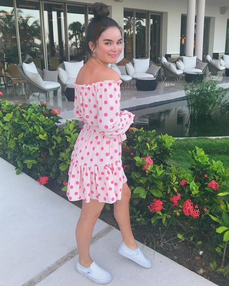 Landry Bender