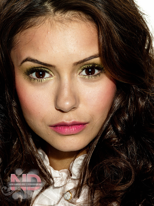 Nina Dobrev