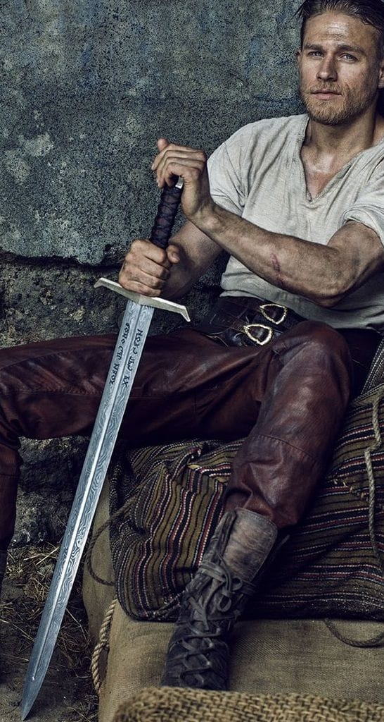 Arthur Pendragon (Charlie Hunnam)