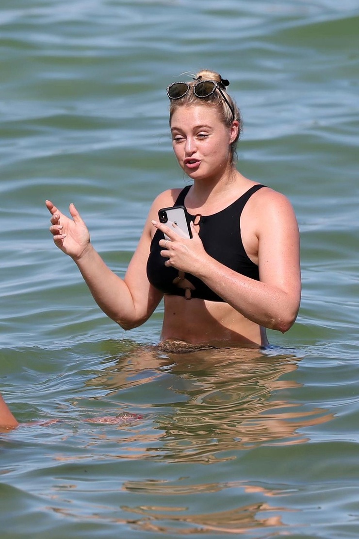Iskra Lawrence