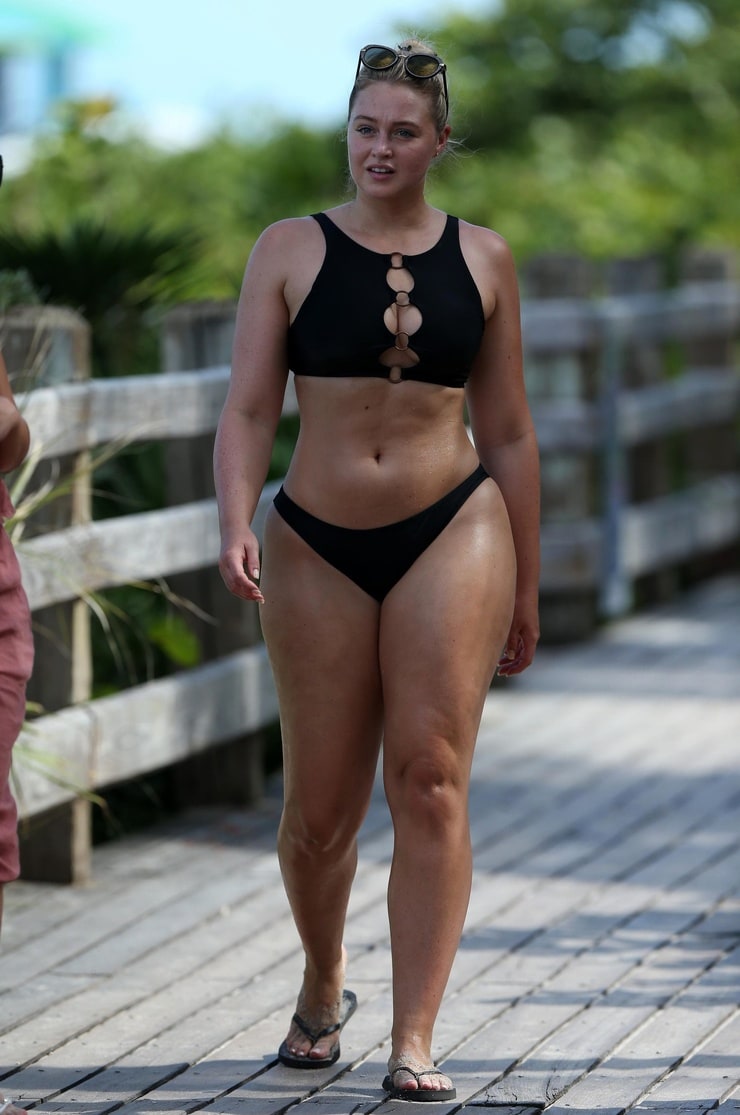 Iskra Lawrence Iskra Lawrence