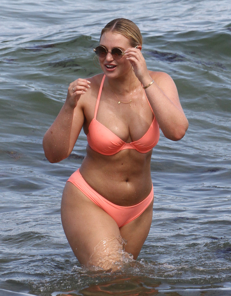 Iskra Lawrence