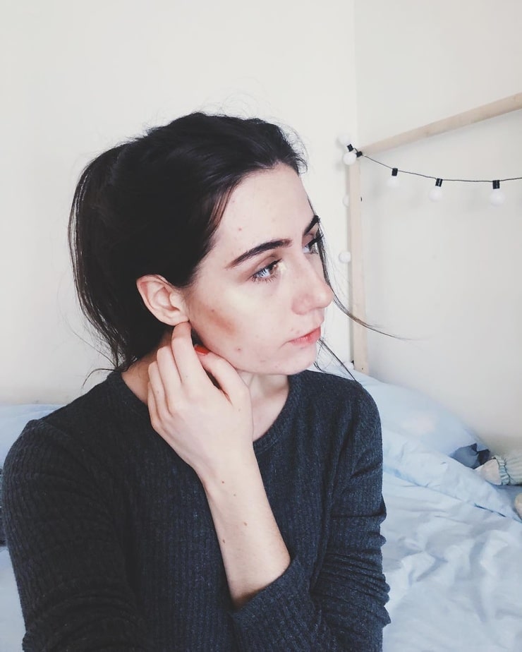 Dodie Clark