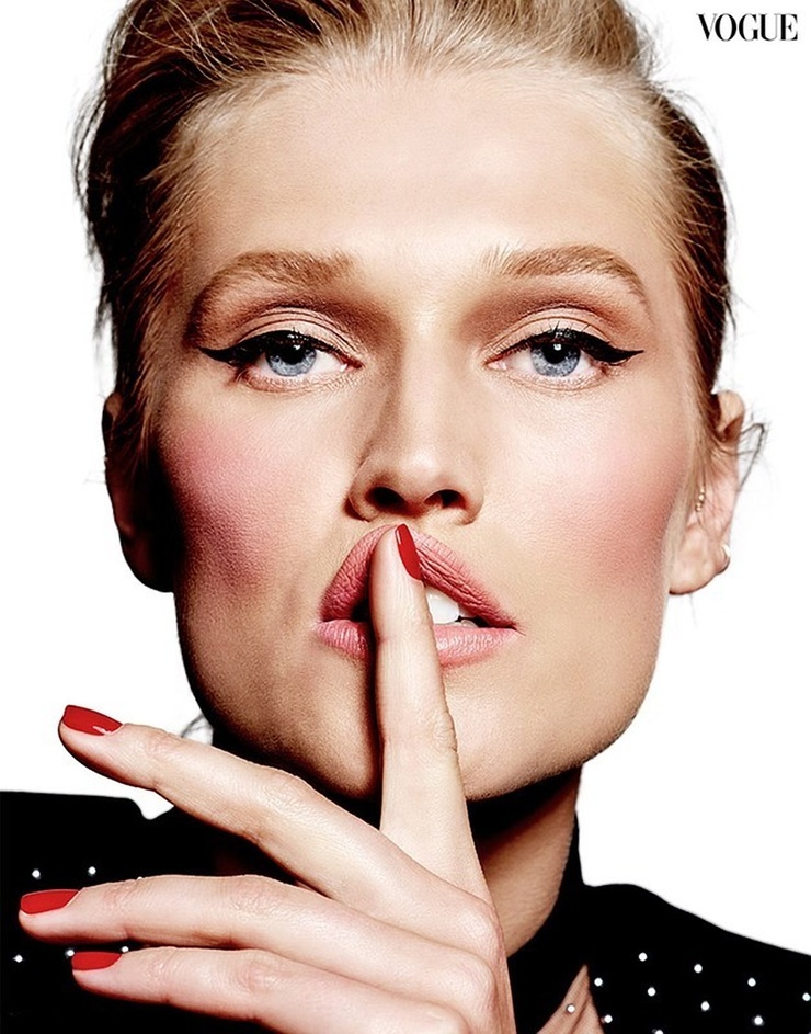 Toni Garrn Toni Garrn