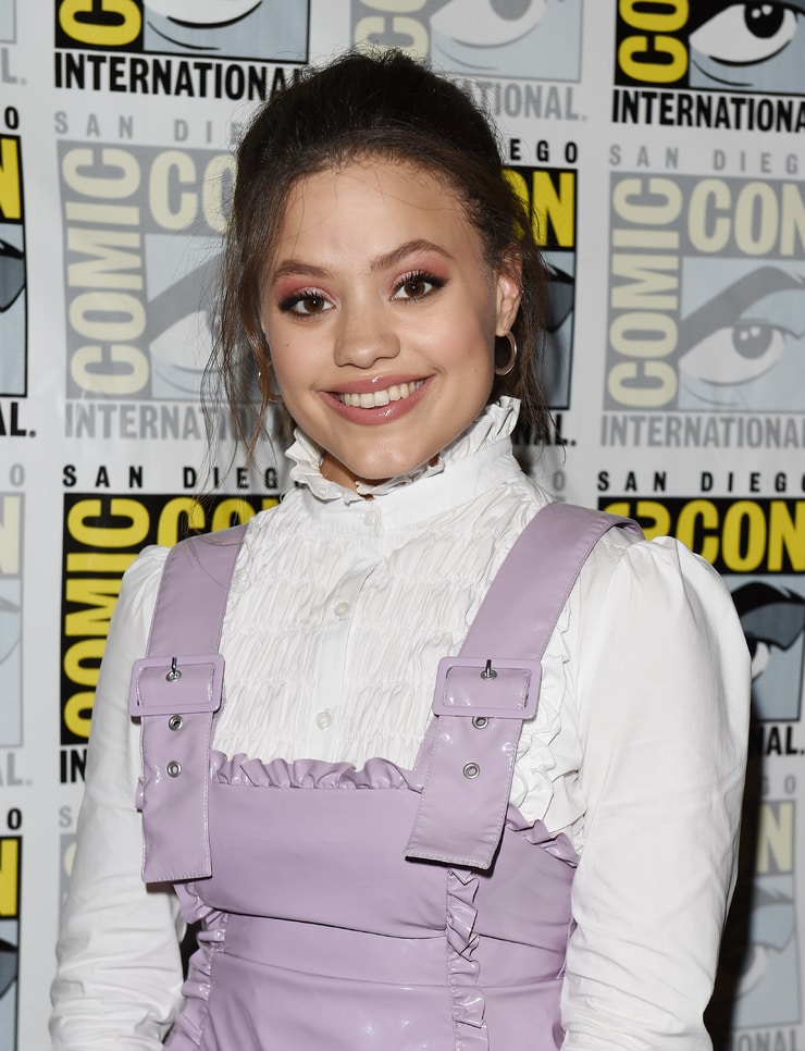 Sarah Jeffery picture