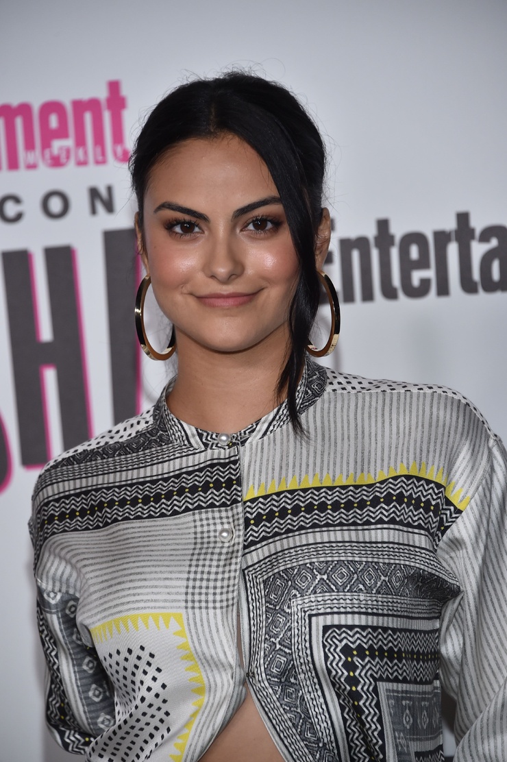 Camila Mendes