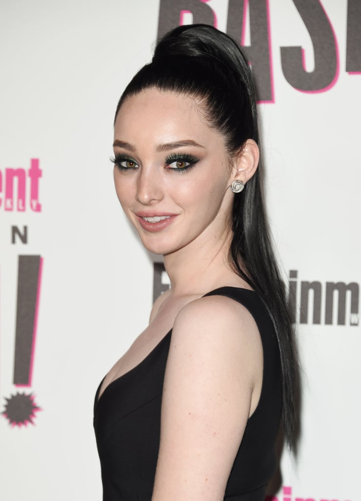 Emma Dumont