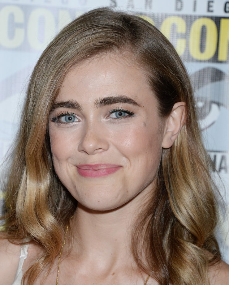 Picture Of Melissa Roxburgh 