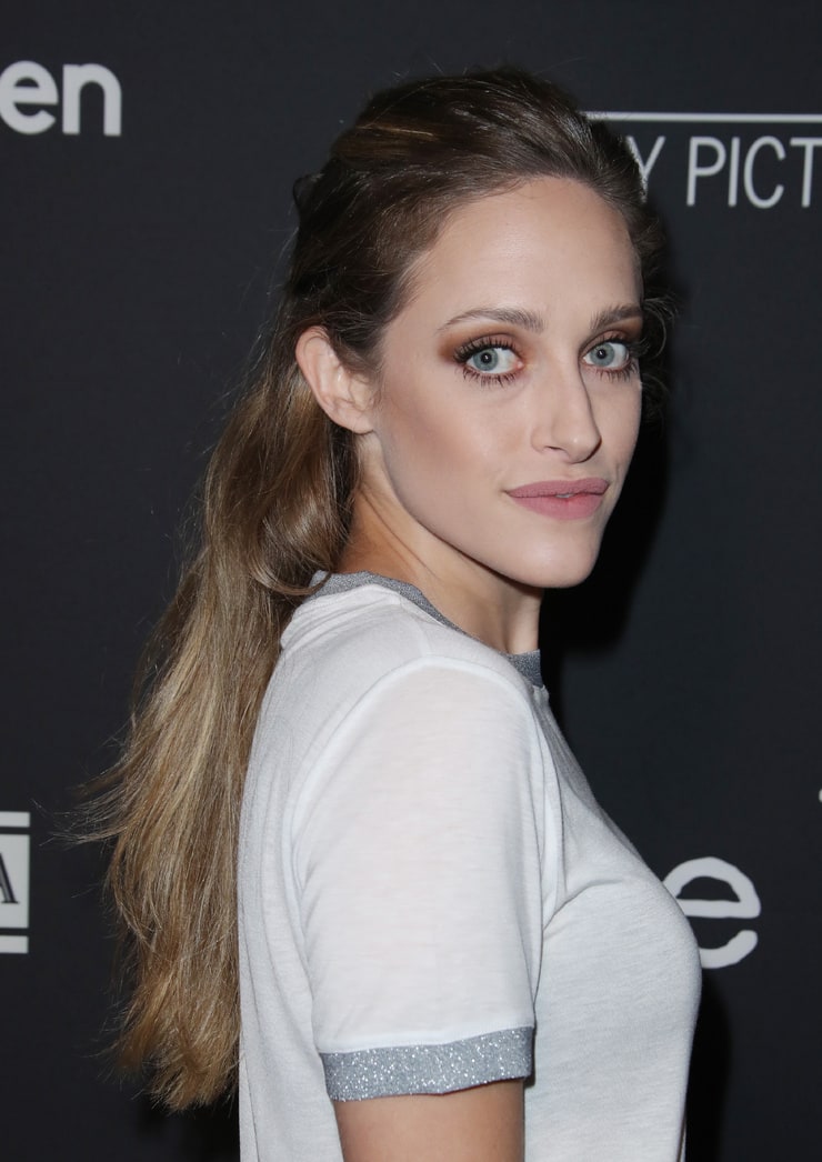 Carly Chaikin