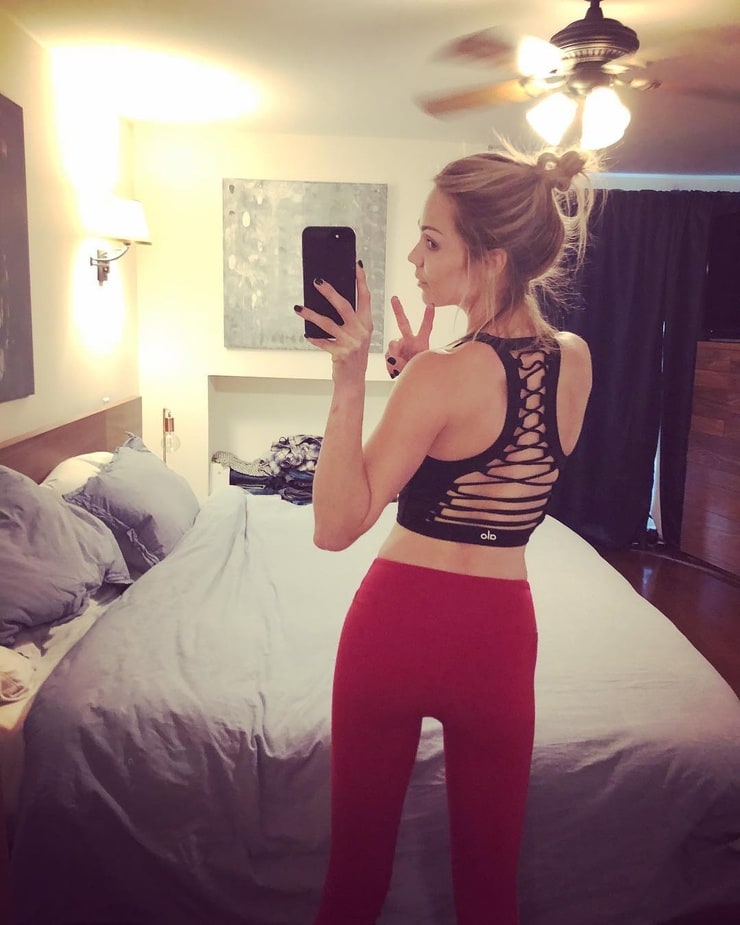 Laura Vandervoort Laura Vandervoort