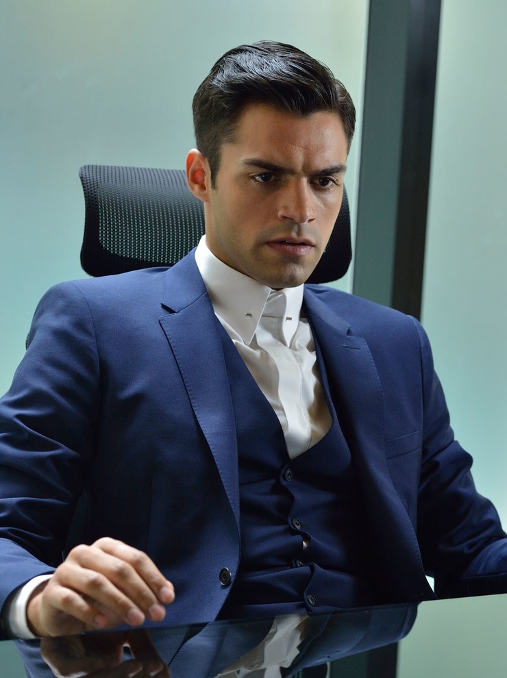 Sean Teale