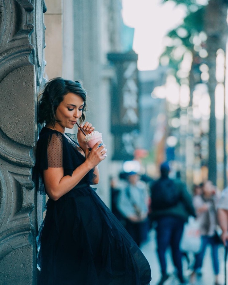 Milana Vayntrub Milana Vayntrub