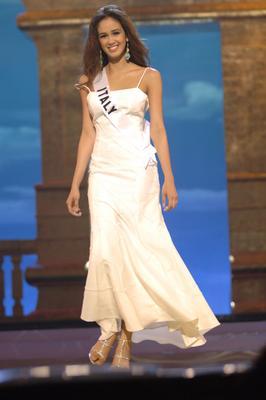 María Teresa Francville
