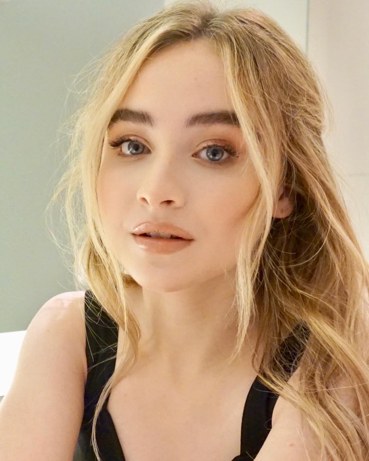 Sabrina Carpenter Sabrina Carpenter