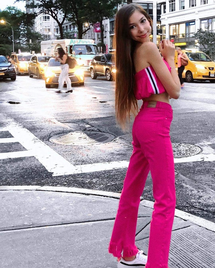 Lulu Lambros