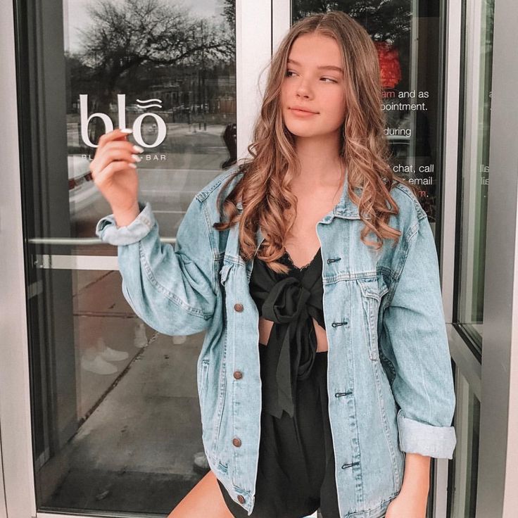 Ellie Thumann