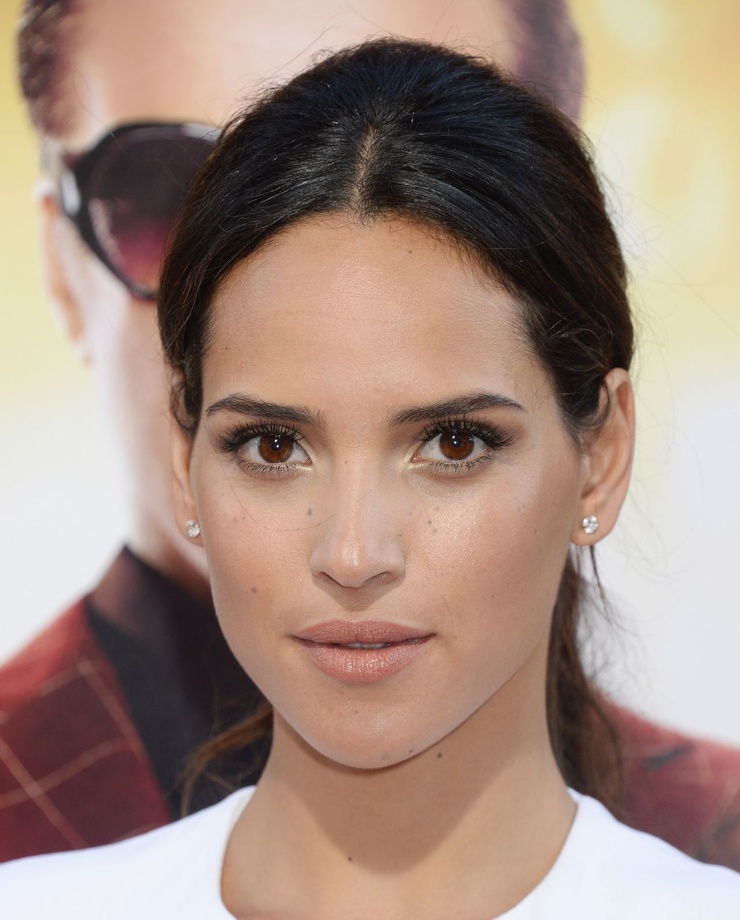 Adria Arjona