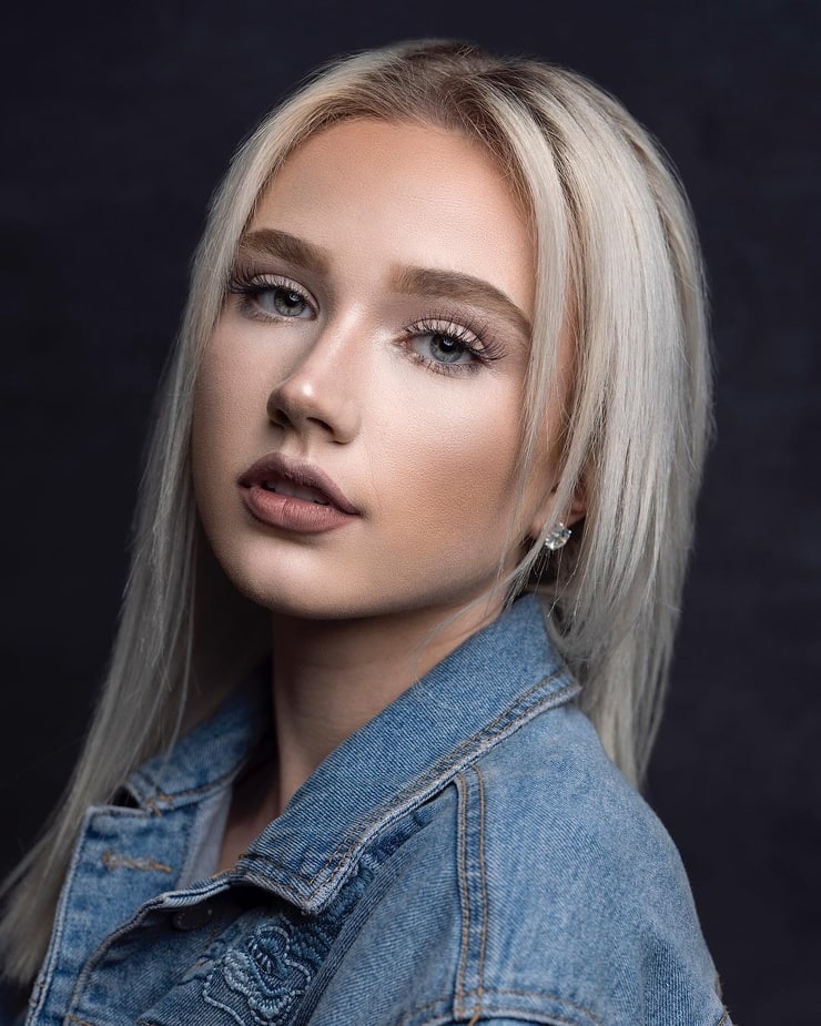 April Jayne April Jayne