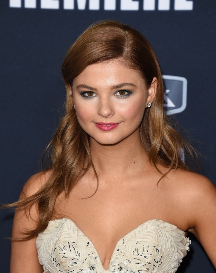 Stefanie Scott Stefanie Scott