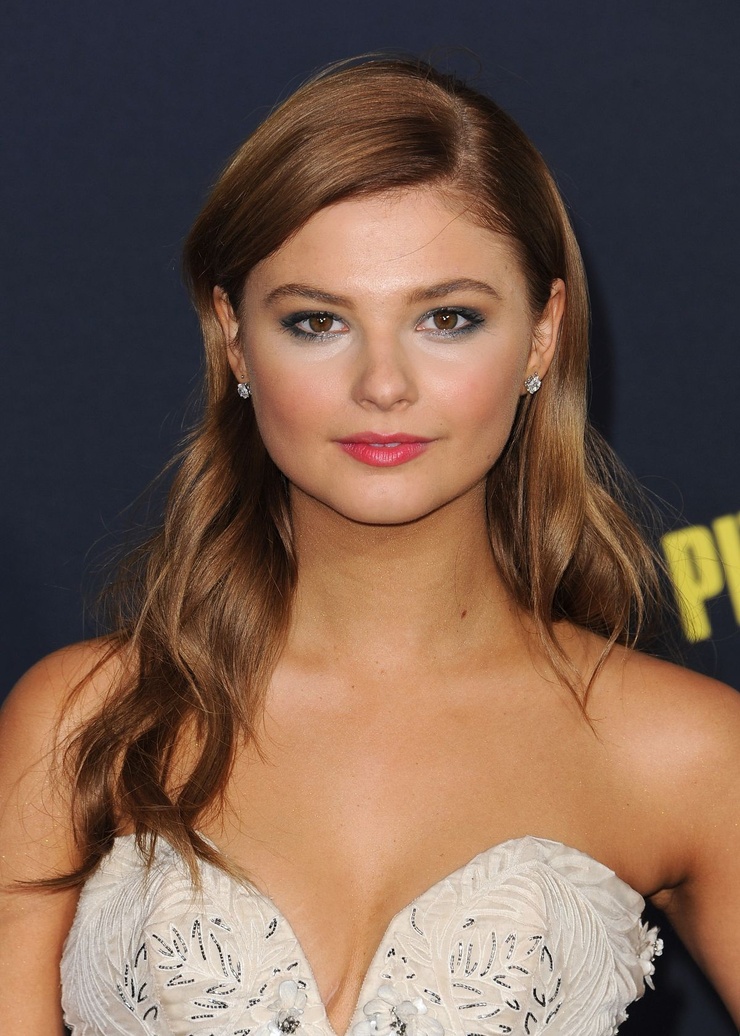 Stefanie Scott