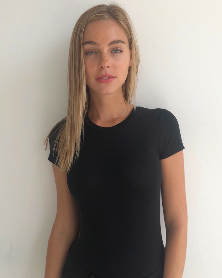 Elizabeth turner фото