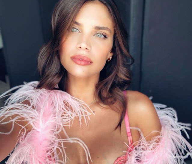 Sara Sampaio Sara Sampaio
