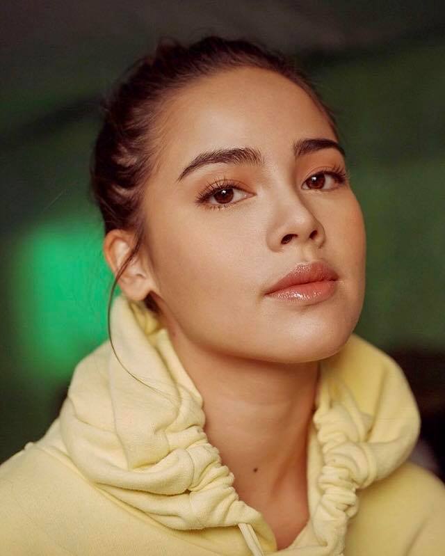 Urassaya Sperbund