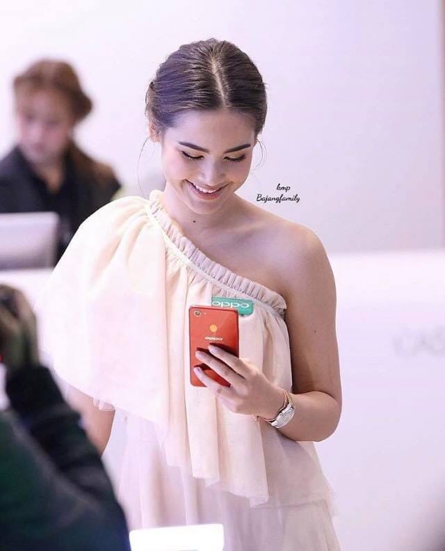 Urassaya Sperbund