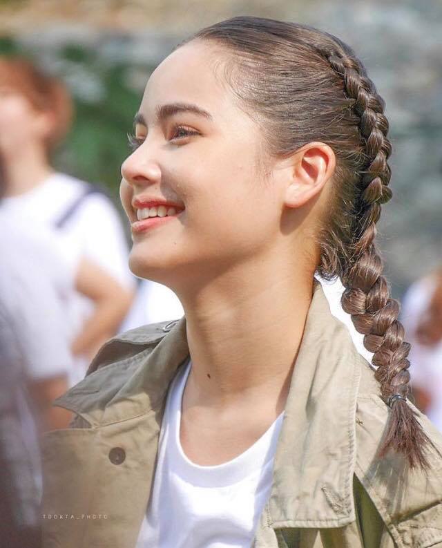 Urassaya Sperbund