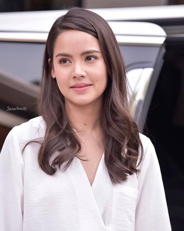 Urassaya Sperbund