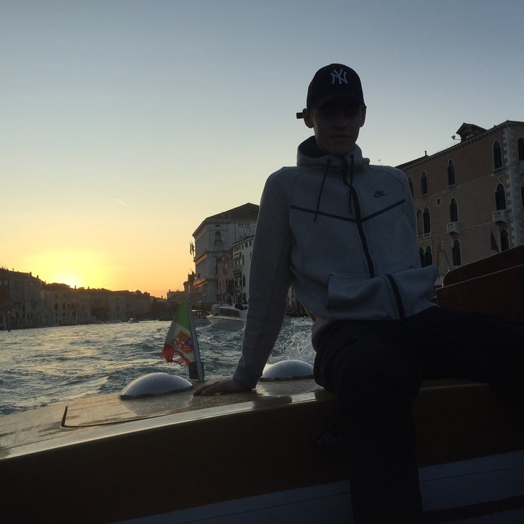 Hero Fiennes-Tiffin